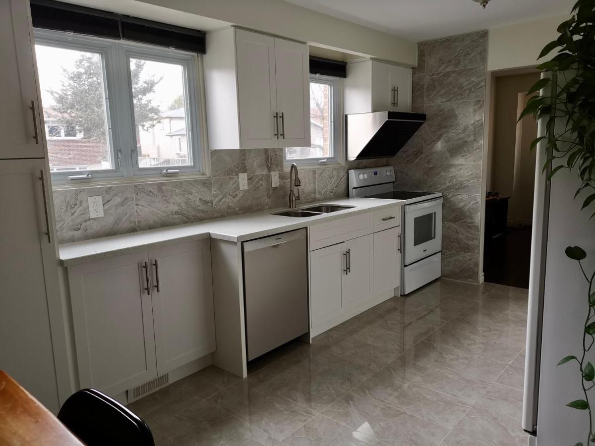 Private Rooms In House In North York Shared Kitchen Toronto Ngoại thất bức ảnh