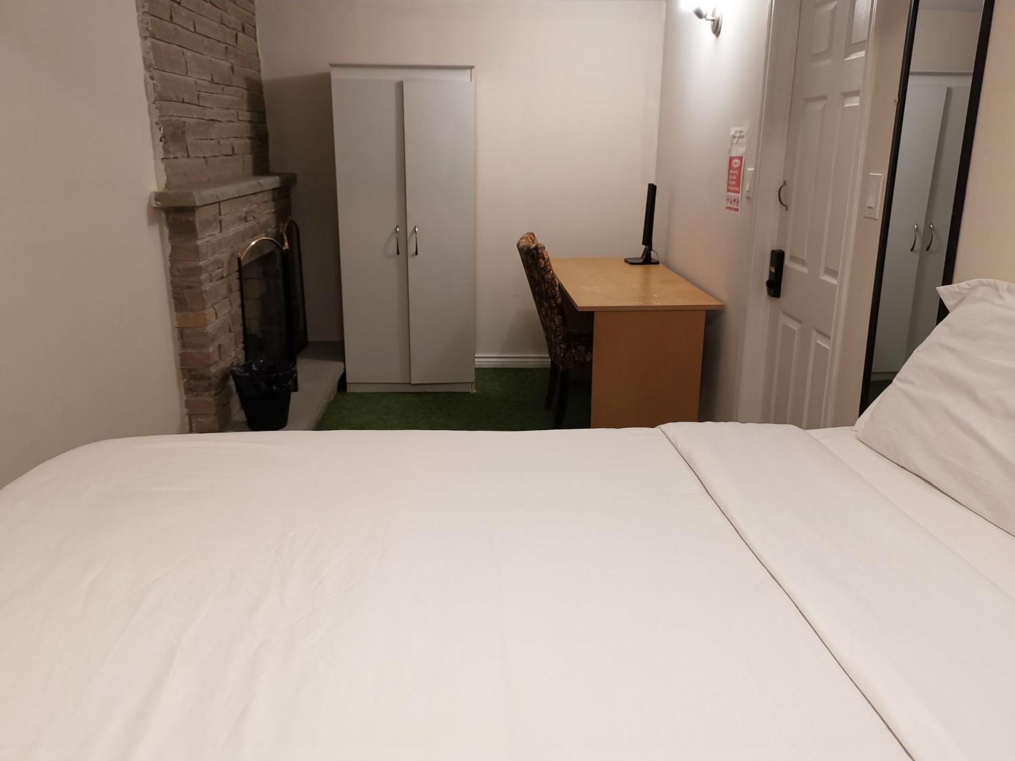 Private Rooms In House In North York Shared Kitchen Toronto Ngoại thất bức ảnh